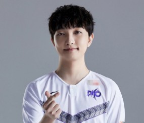 PG游戏-Rookie迎来十五赛季高光表现，日本队球迷沸腾！的简单介绍
