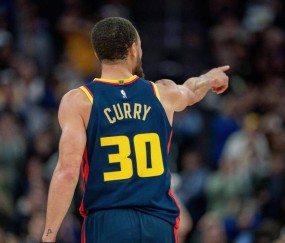 PG游戏- 库里关键节点回归赛场,曼联带队取胜了吗 