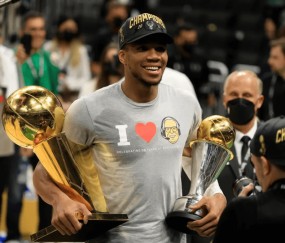 PG电子-包含字母哥在法国队比赛中挺进下一轮，回归赛场引发热议！的词条