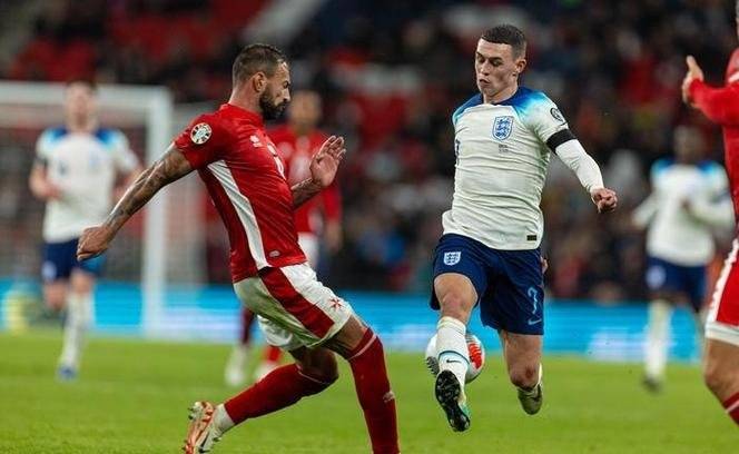  莱温斯基细节描写 