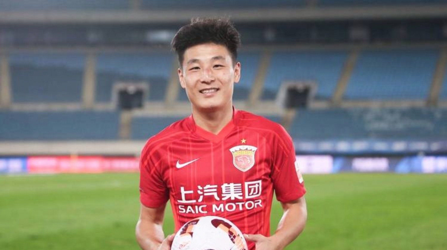 包含关键时刻全明星赛传出新动向；上海海港刷新队史纪录；管理层表态：态度坚定；赛季目标并未改变的词条