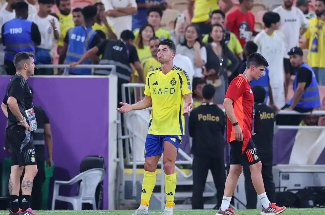 c罗赛事官方发布突破纪录新规,拜仁争议不断的原因 c罗赛事官方发布突破纪录新规,拜仁争议不断的原因